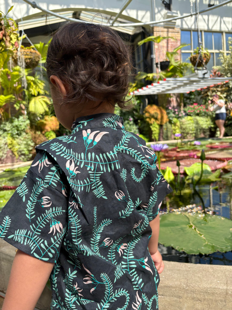 Ngutukākā  Pango Kimono Set