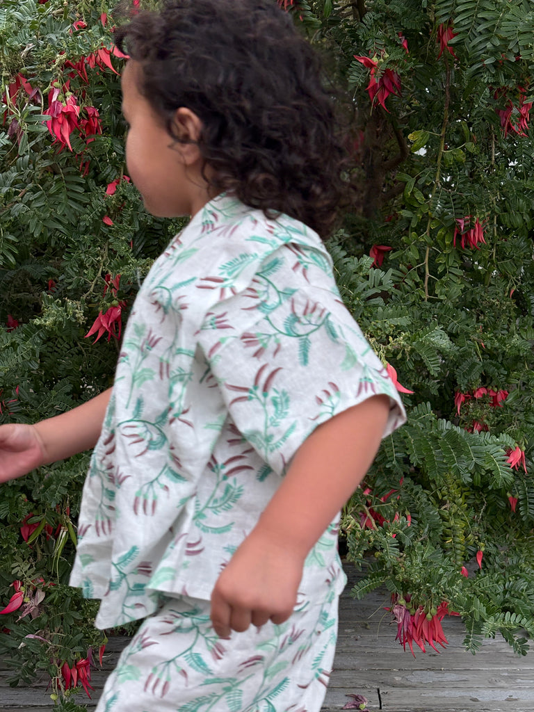 Ngutukākā  Ma Kimono Set